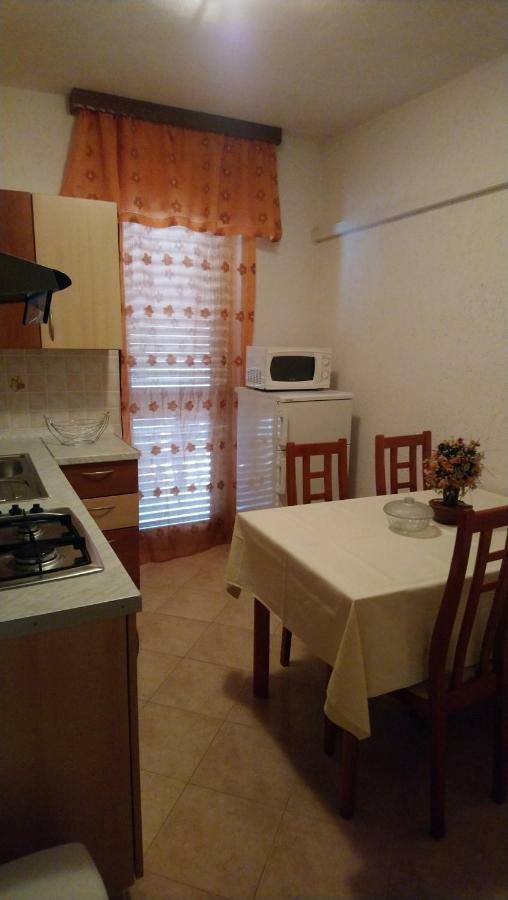 Apartman Dino Tar-Vabriga Esterno foto