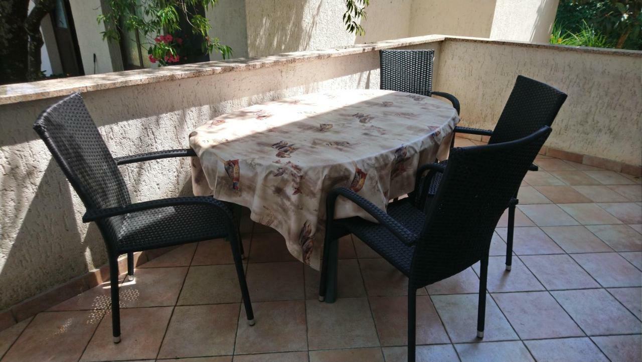 Apartman Dino Tar-Vabriga Esterno foto